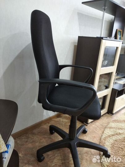 Компьютерное кресло