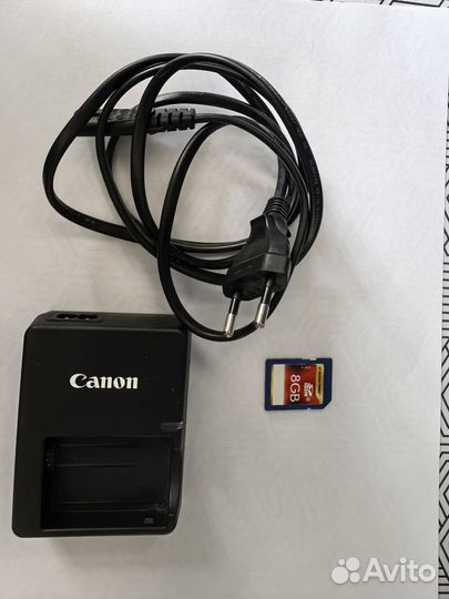 Зеркальный фотоаппарат Canon EOS 500D