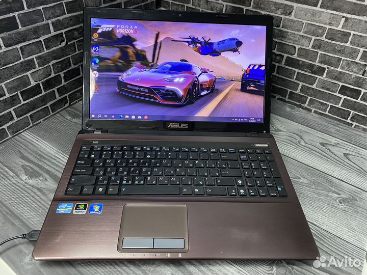 Игровой ноутбук Asus i7/8Gb/GT 520MX/SSD