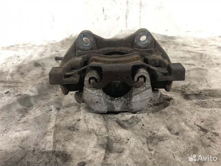 Суппорт тормозной задний левый Mercedes-Benz