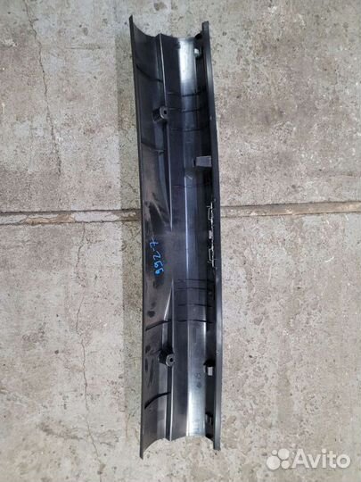 Накладка задней панели VW Passat B6 Avant