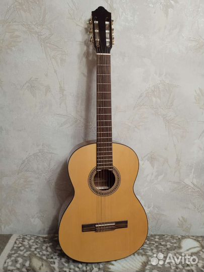 Гитара классическая Strunal(Чехия) полноразмерная