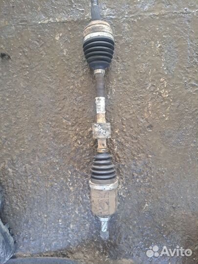 Привод левый для Рено Дастер 1.6л 2WD