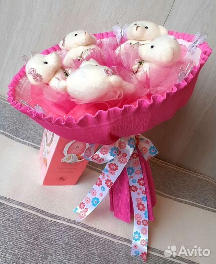 Букет из игрушек