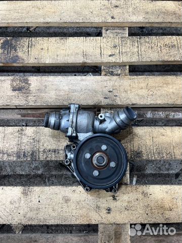 Помпа Bmw 7 E38 M62B35 1999