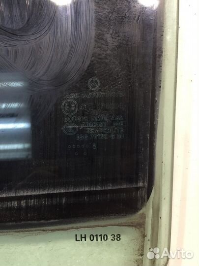 Стекло двери (заднее, левое)