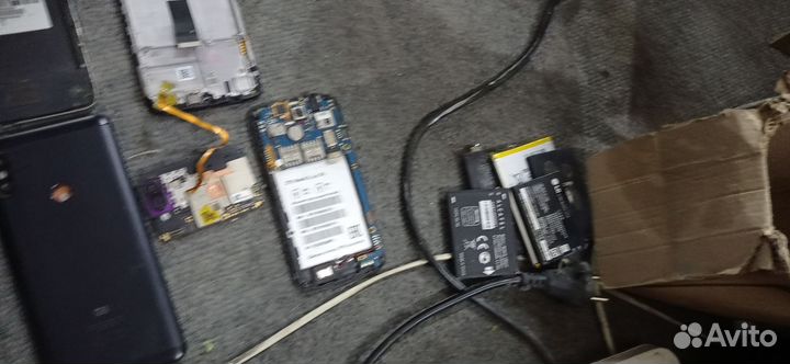 Телефоны на запчасти