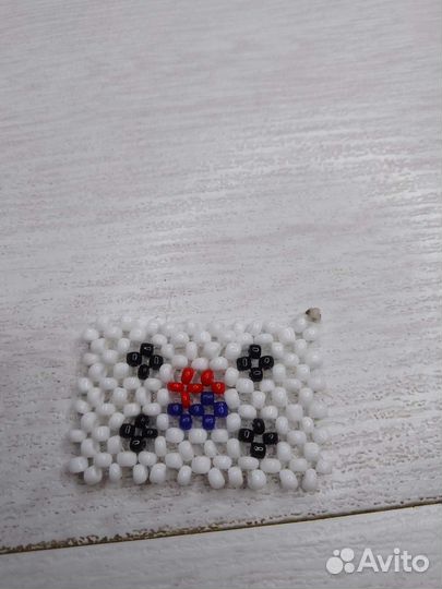 Маленькие фигурки из бисера