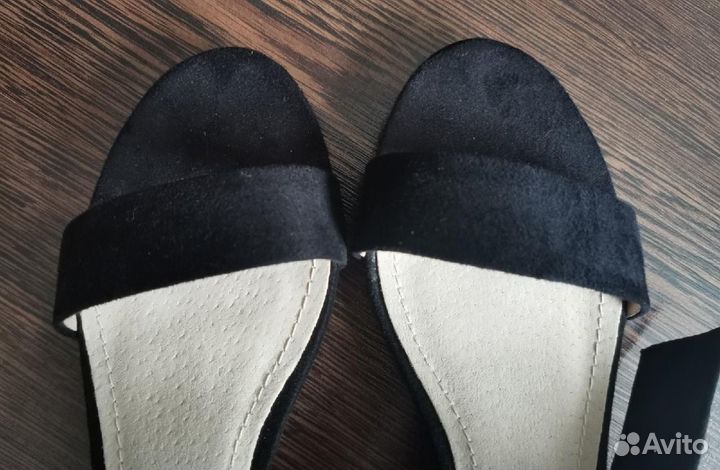 Босоножки новые37/38