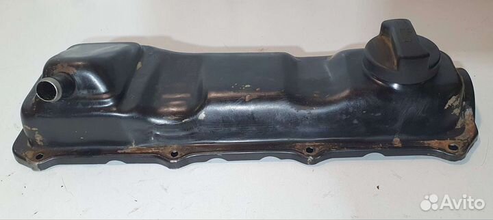 Крышка клапанная Volkswagen Passat B3, Golf 3