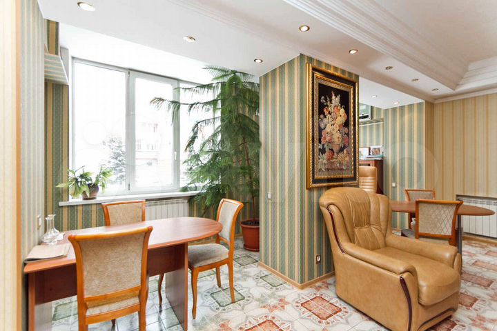 4-к. квартира, 102,2 м², 1/6 эт.