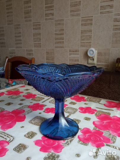 Ваза на ножке, кобальтовое стекло, винтаж, СССР