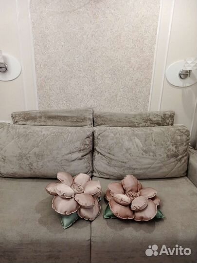 Подушки декоративные две штуки