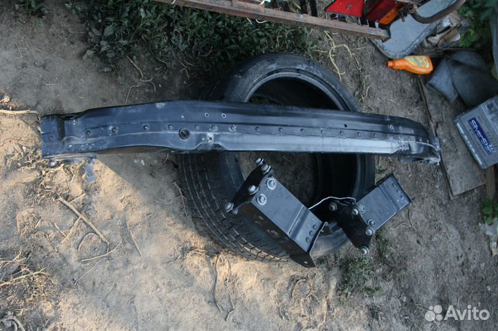 Передняя балка мерседес S 220