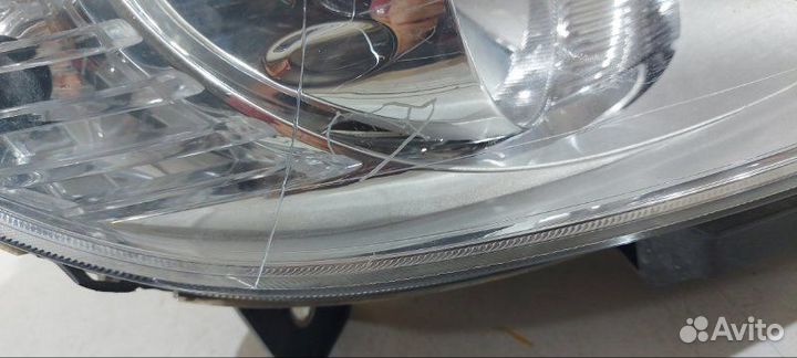 Фара галогеновая передняя правая Fiat Linea