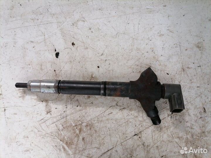 Топливная форсунка Toyota Avensis универсал D4D