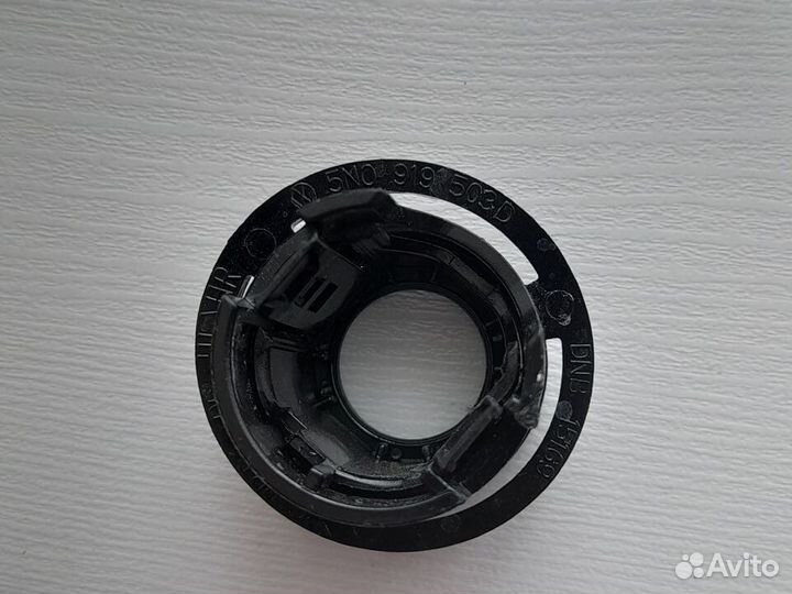 Кронштейны задних парктроников Volkswagen Tiguan I