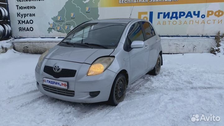 Замок двери задней правой Toyota Yaris (XP90) 6905