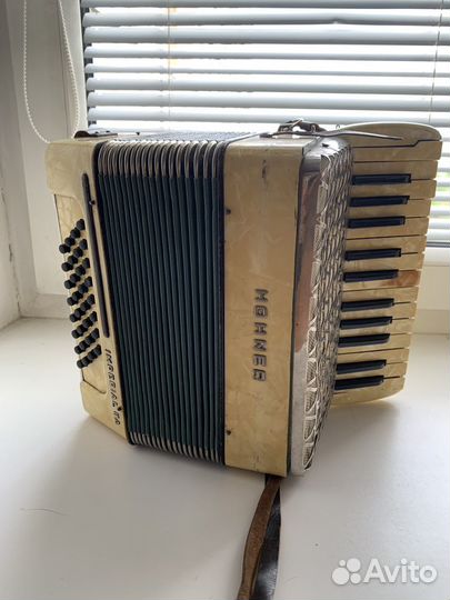 Аккордеон Hohner Imperial IIA