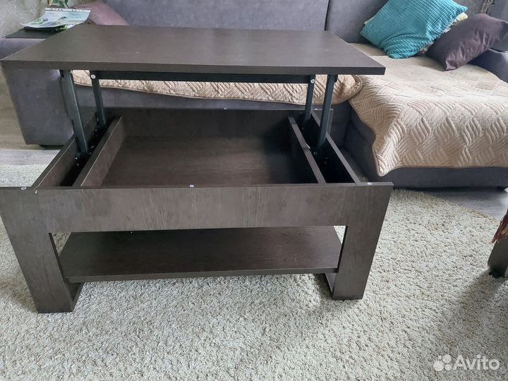 Журнальный столик на колесах трансформер