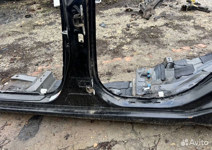Левая арка с порогом Toyota Corolla E150