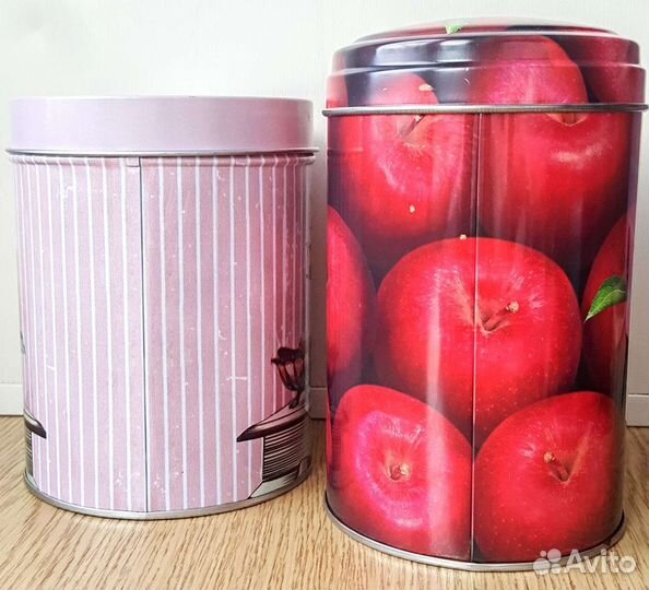 Жестяная банка для сыпучих продуктов