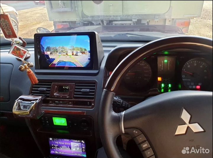 Магнитола планшет Mitsubishi Pajero 2 1991-2004