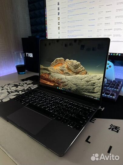 Huawei MateBook 13 Ryzen 5 3500U, 2.1 ггц 16 Озу 2