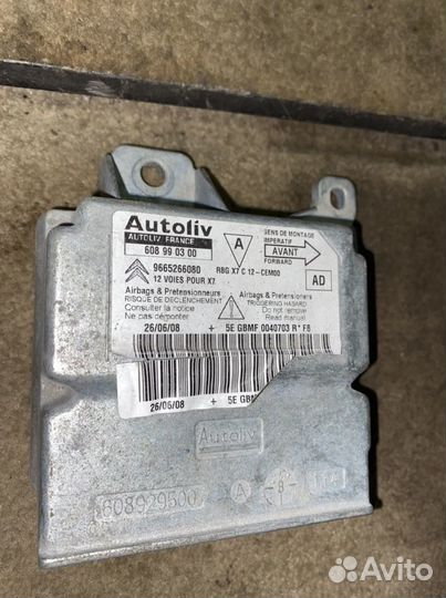 Блок управления SRS на Citroen C5, X7, 08-14 г