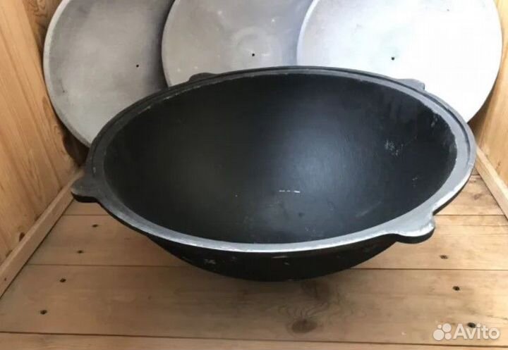 Казан чугунный 40 литров можно с крышкой