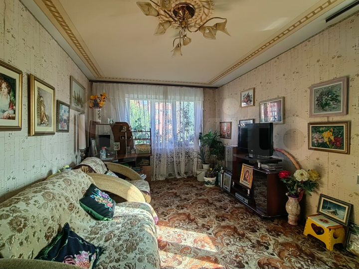 4-к. квартира, 76 м², 4/9 эт.