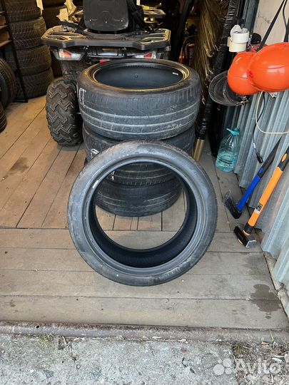 Pirelli P Zero 245/45 R19 и 275/40 R19 105Y