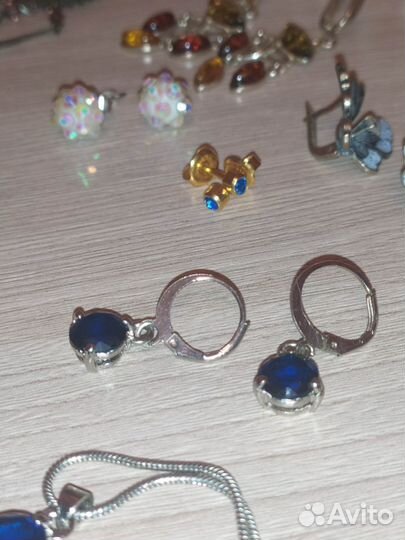 Женские украшения, бижутерия