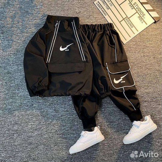 Костюм детский на мальчика новый 130 размер