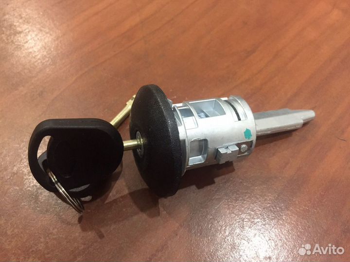 Личинка замка двери на Форд Транзит Ford Transit