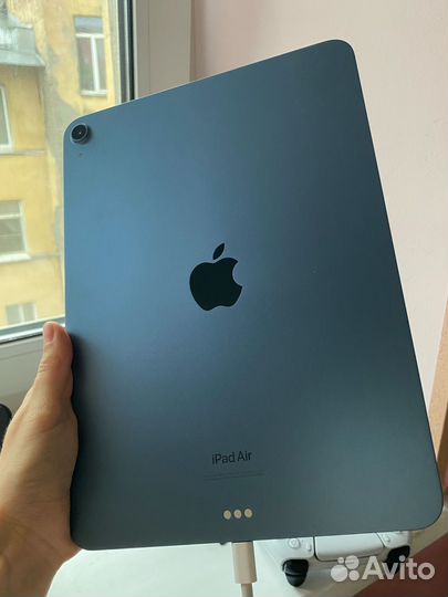 iPad air 5 2022 вместе с клавиатурой с тачпадом