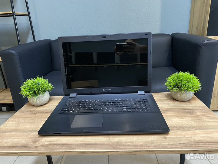 Огромный 17.3 4х ядерный 4gb 256gb SSD GT820M 2gb