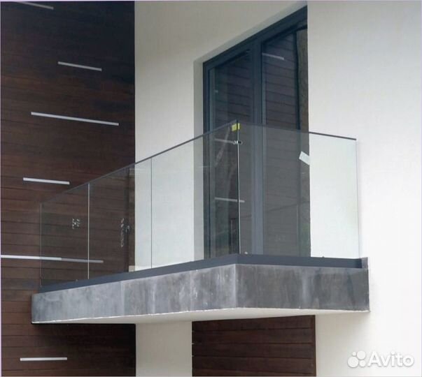 Ограждение балкона из стекла