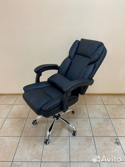 Кресло офисное Экокожа с подушкой
