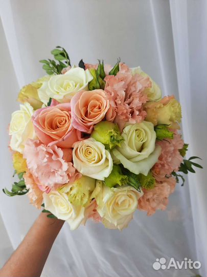 Букет невесты, свадебный букет из живых цветов