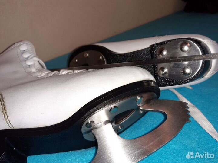 Коньки для девочки 29р