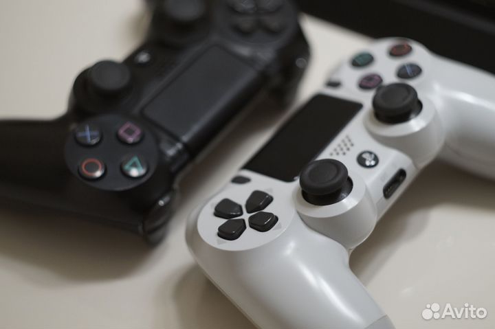 Sony PS4 Slim