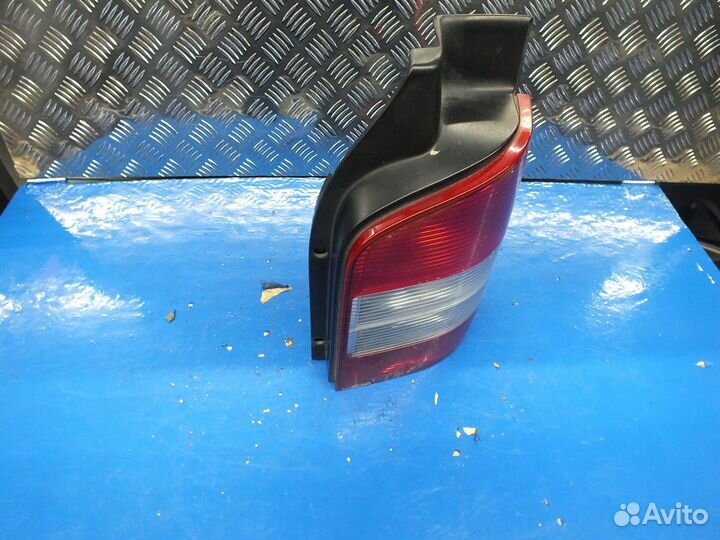 Фонарь задний правый Volkswagen Transporter T5