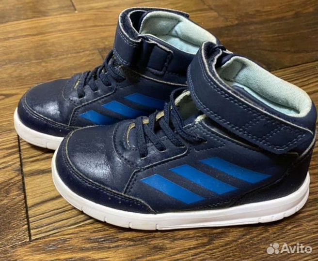 Кроссовки adidas