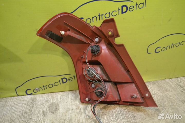 Фонарь левый правый Сузуки Свифт 2004-2008