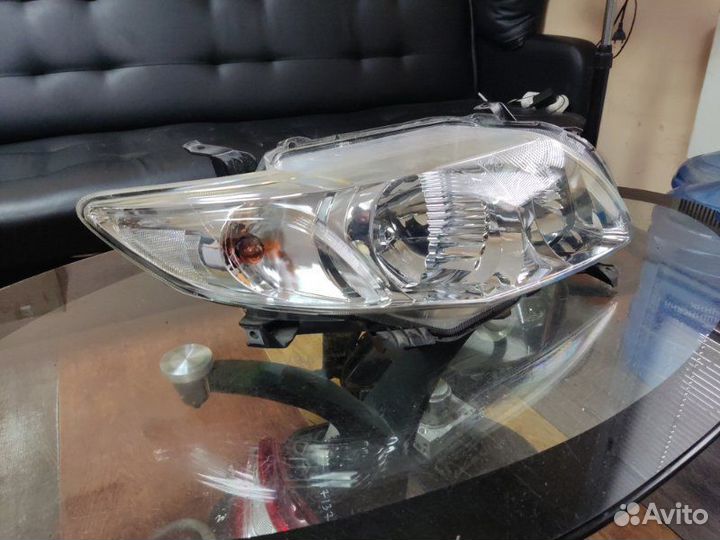 Фара галоген правая Toyota Corolla 150 2006-2009
