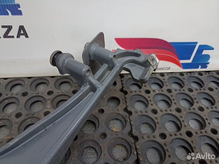 Кронштейн подножки правой Daf XF106