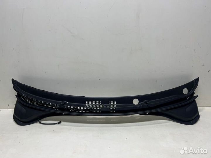 Панель под дворники(жабо) Hyundai Solaris 2
