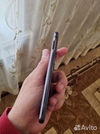Samsung Galaxy S10e, 6/128 ГБ