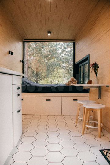 Дом 20 м² на участке 1,36 га